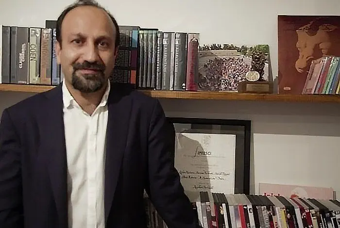 اصغرفرهادی در کتابسرای ورزشکار مشهور
