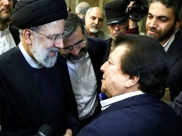 شوخی کاربران فضای مجازی درباره دیدار رئیسی با عباس قادری / عکس
