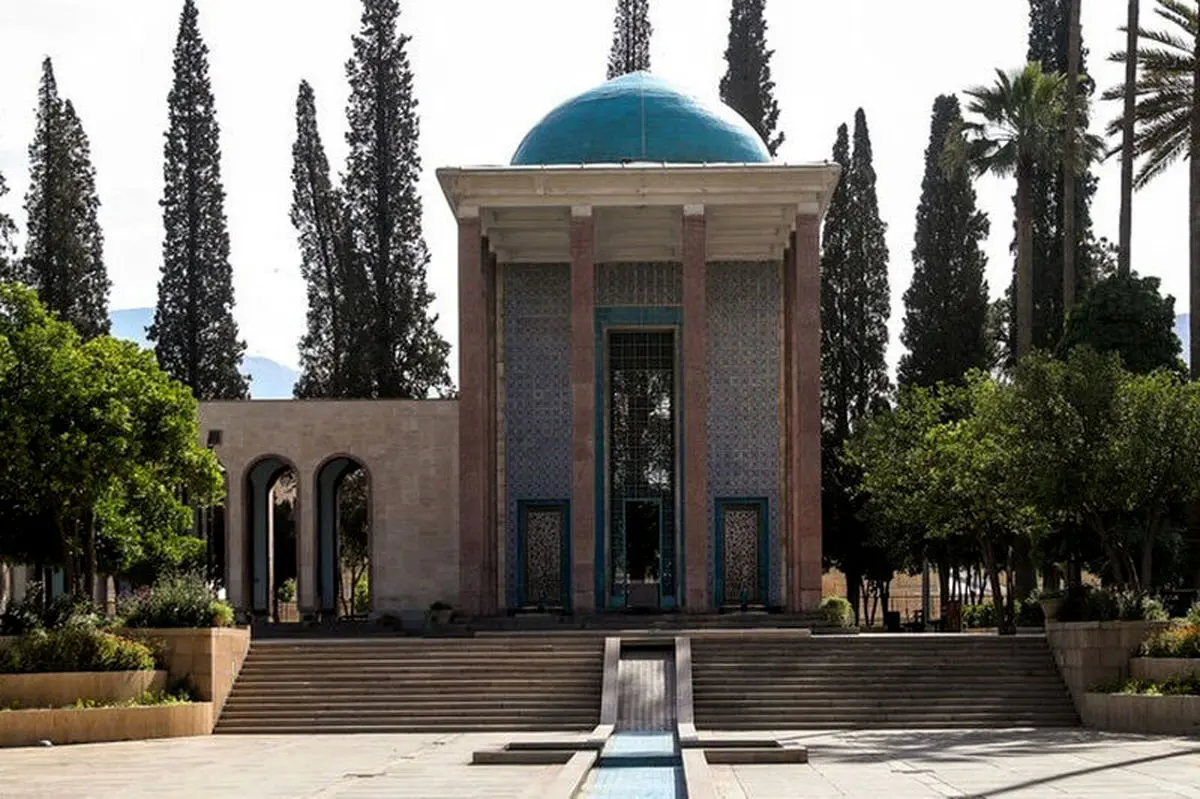 حوض ماهی آرامگاه سعدی خشک شد
