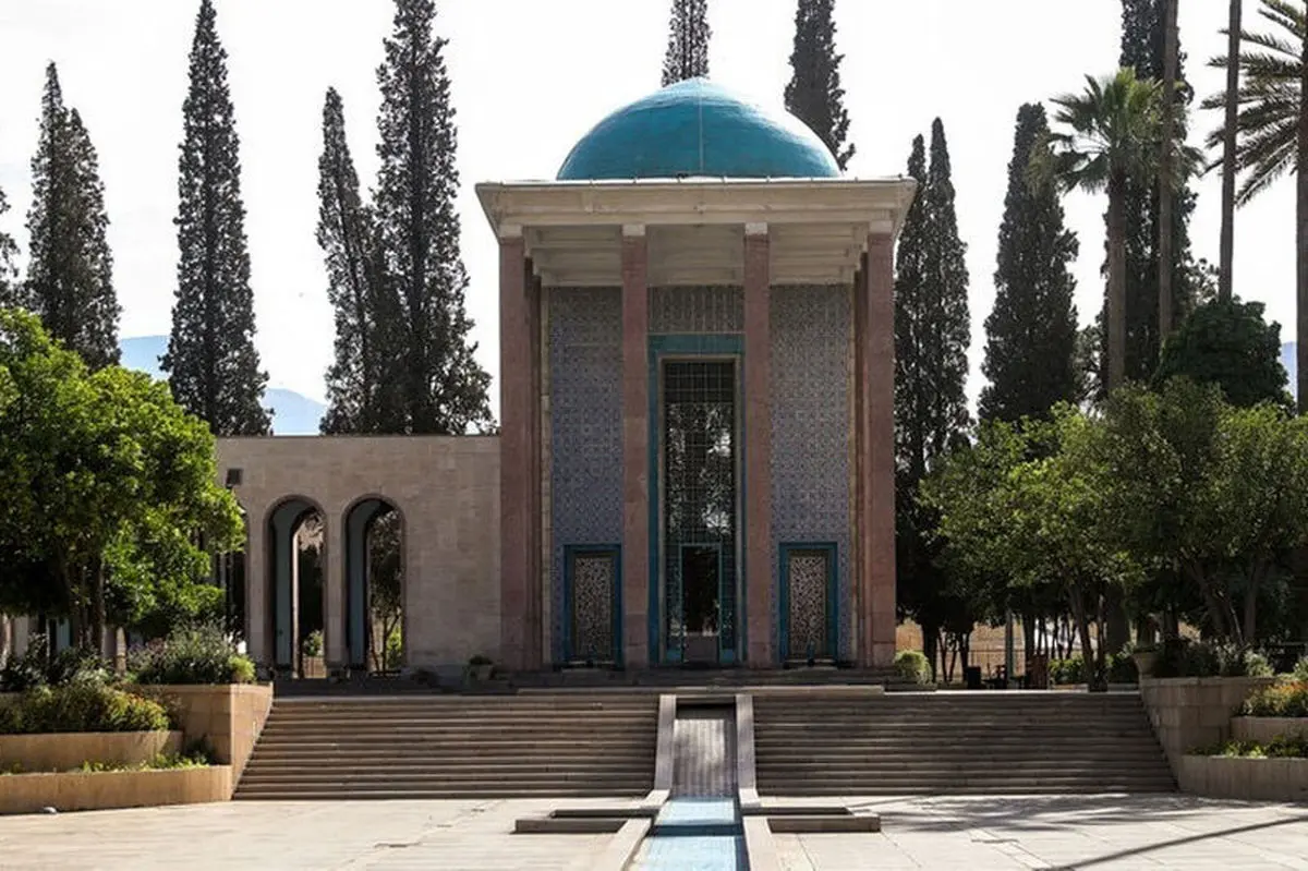 حوض ماهی آرامگاه سعدی خشک شد
