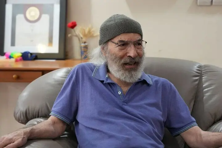 کیانوش عیاری فیلمی با پس زمینه جنگ می سازد
