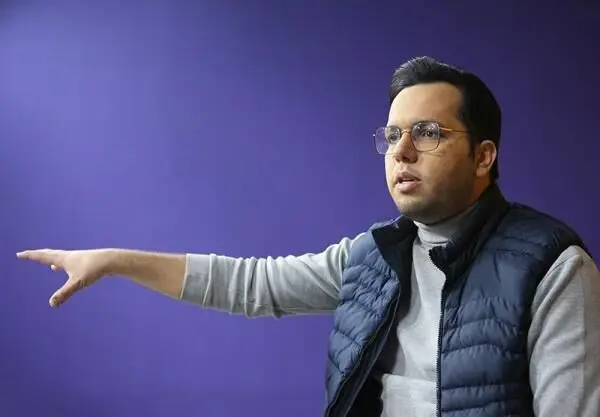رونمایی از پدر جوان حامد سلطانی مجری برنامه سال تحویل 
