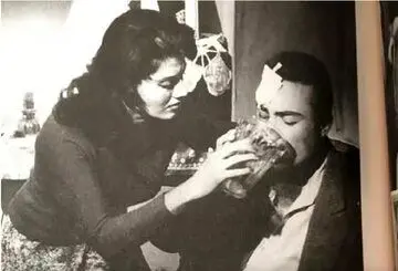 فخری خوروش: آیا من دست‌کمی از سوفیا لورن داشتم؟

