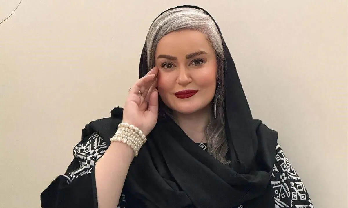 نعیمه نظام‌دوست: وطن یعنی ایستاده‌ایم
