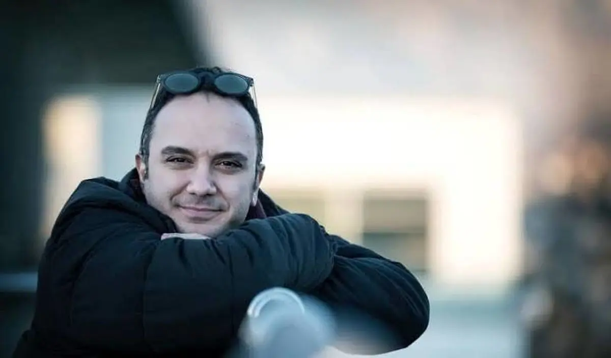 سلفی مجری مهاجرت کرده صدا و سیما با کپشن شاعرانه
