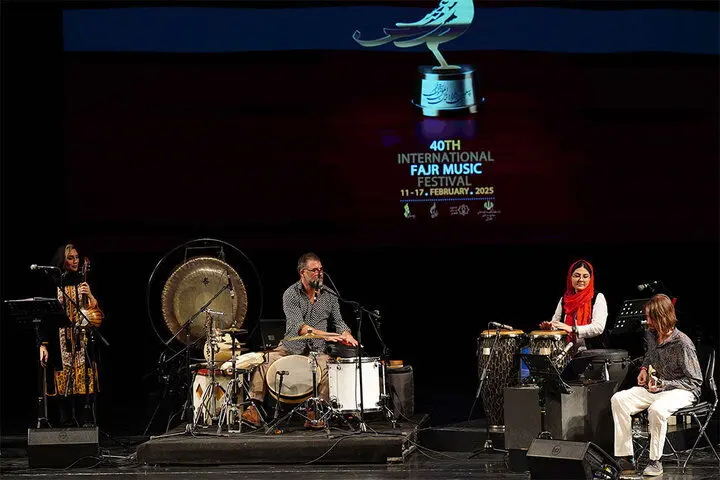 شنیدن نواهای شرقی گروه هلندی با همراهی نوازندگان زن ایرانی
