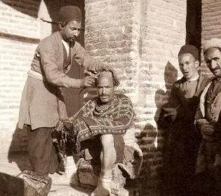 مدل موی قاجاری این شکلی بود
