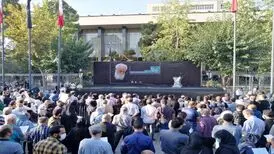 مراسم تشییع پیکر هوشنگ ابتهاج مقابل تالار وحدت تهران/ خواندن شعر «ارغوان» سایه/ ویدئو