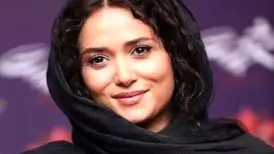 استایل چشم‌نواز پریناز ایزدیار در یک مراسم
