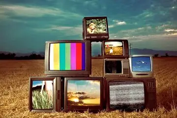 تلویزیون با ۷۰ فیلم به استقبال نیمه خرداد رفت

