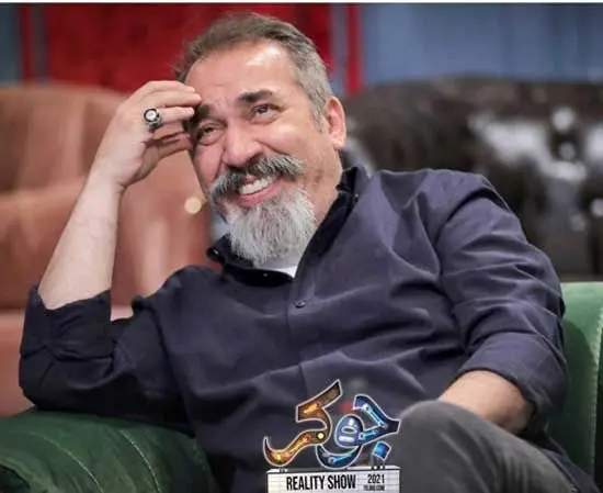 نگاهی به سبک پوشش سیامک انصاری در شوی جوکر