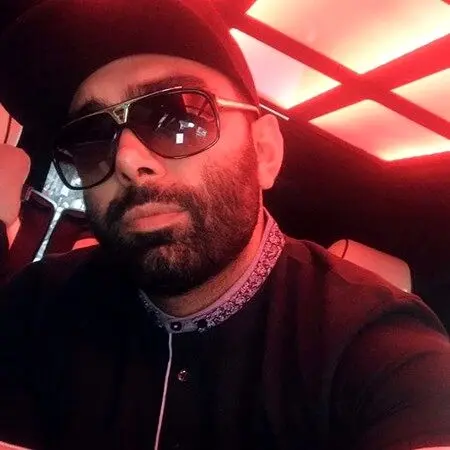 آهنگ «آخر شب» از مسعود صادقلو