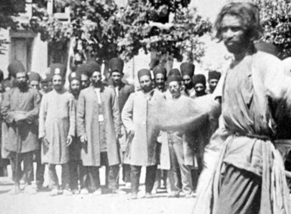 سفر به عصر قاجار؛ از مرد منتظر «اعدام» تا زن صوفی «واصل»
