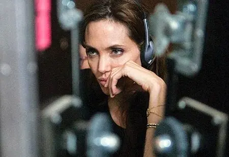 دیدگاه جالب آنجلینا جولی درباره زنان قدرتمند/ از مردهای اطرافتان بیاموزید