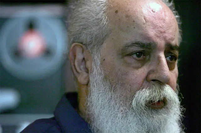 این شعر از سایه نیست!