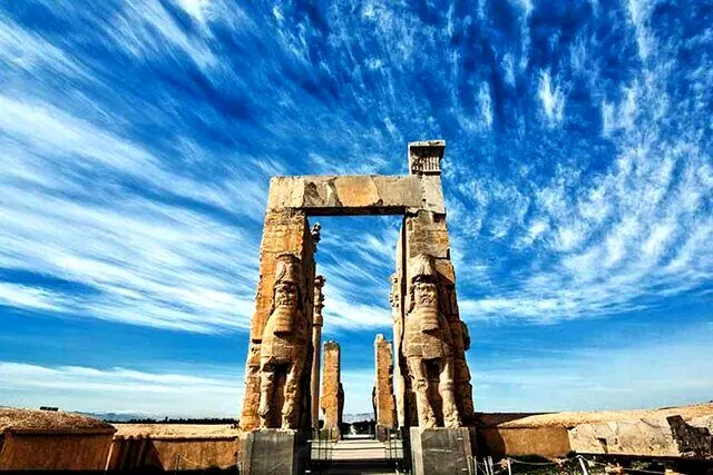 معامله بر سر فرهنگ و تمدن!