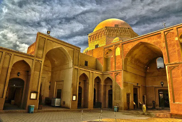دیوارهای زندان اسکندر مقدونی مرمت شد