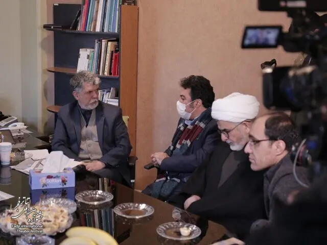 صالحی در دیدار با دست‌اندرکاران تئاتر فجر چه گفت؟