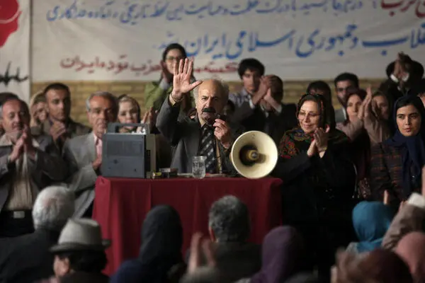فیلم‌های روز هفتم جشنواره فیلم فجر۹۸؛ «فجر ۳۸» رنگ و بوی سیاسی به خود می‌گیرد/ از اعتراض تا خیانت