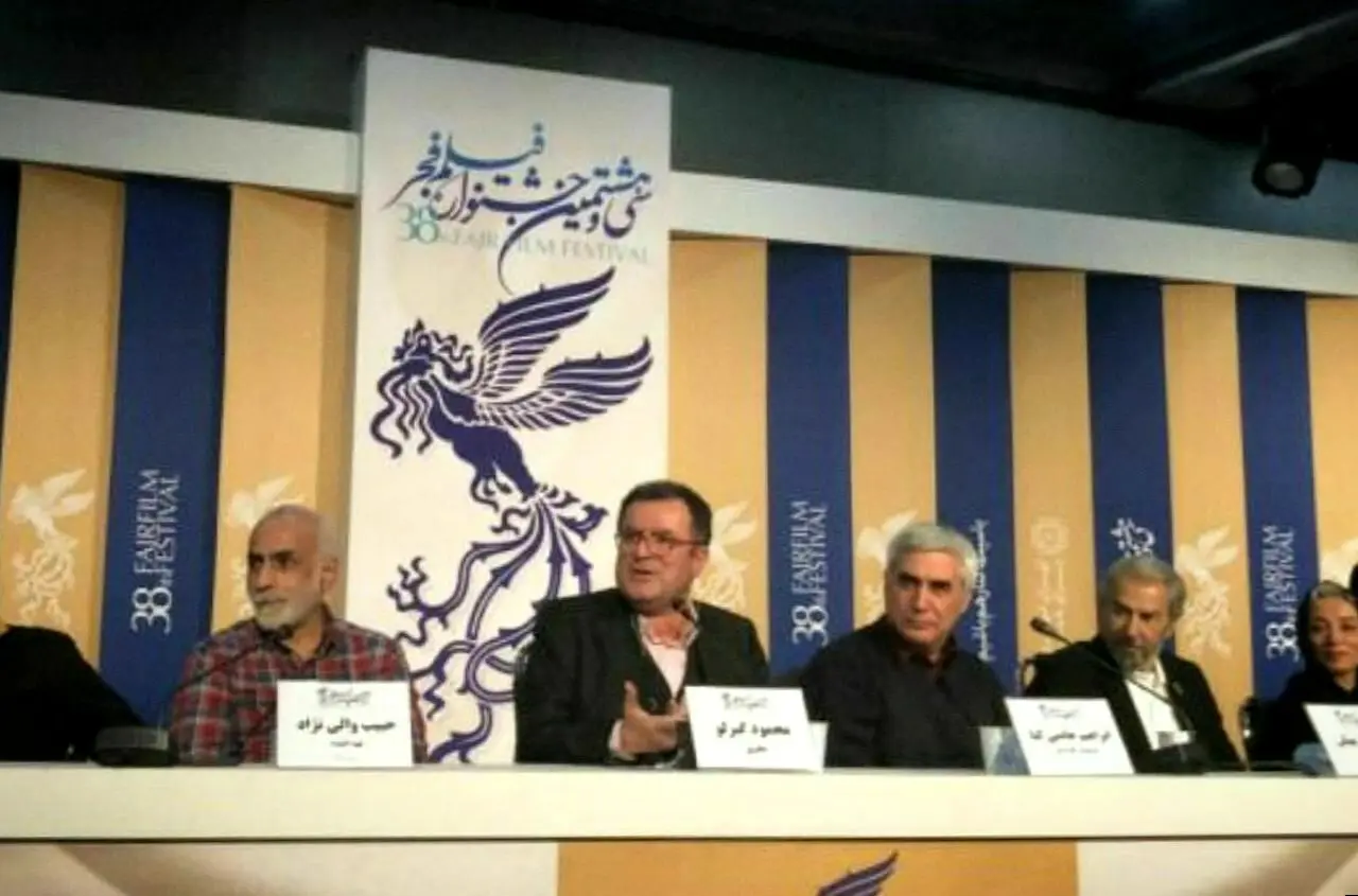 جشنواره فجر ۹۸؛ چرا حاتمی‌کیا خبرنگاران را بی‌حیا خطاب کرد؟/ افشاگری آتشین فرامرز قریبیان