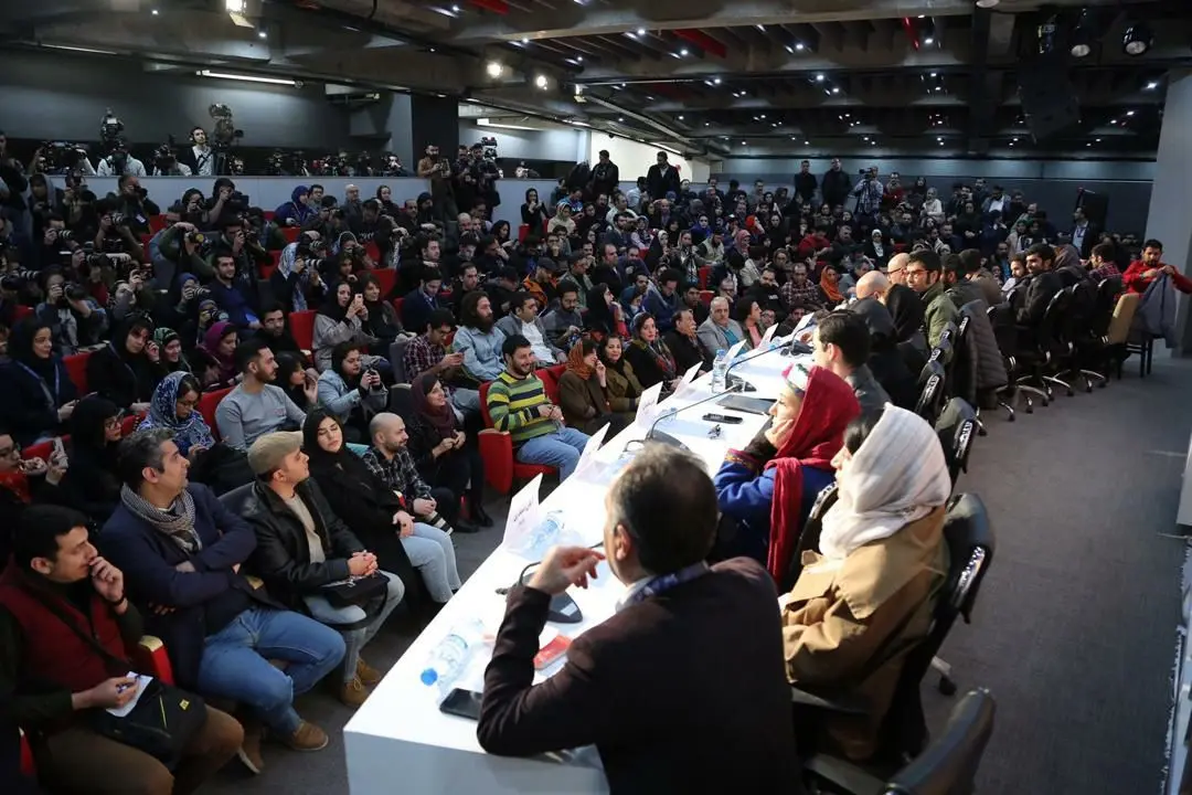 جشنواره فجر ۹۸؛ پانته‌آ بهرام: پلیس به جای خلافکاران واقعی افرادی دیگر را دستگیر می‌کند/محمد کارت: هرکدام از ما یک گنده‌لات درون داریم