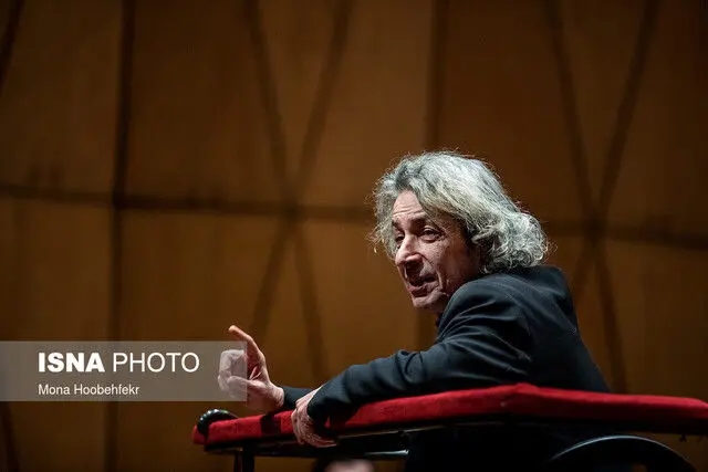 روایت نادر مشایخی از مفهوم «صلح» و بهانه‌های ماندن در وطن