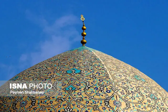 اگر ایرادی در مرمت گنبد شیخ لطف‌الله باشد پیمانکار باید خسارت بدهد