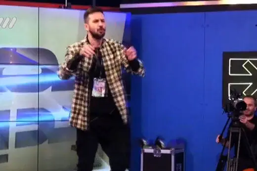 ببینید | درآوردن ادای نوید محمدزاده در برنامه عصر جدید