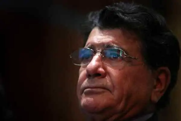 وضعیت محمدرضا شجریان پایدار است/ تنفس بدون دستگاه