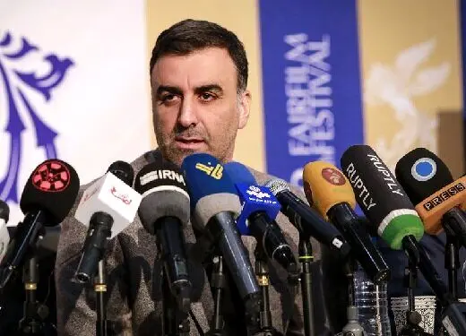 واکنش دبیر جشنواره فیلم فجر به انتشار چت‌های خصوصی مجری شبکه فارسی‌زبان