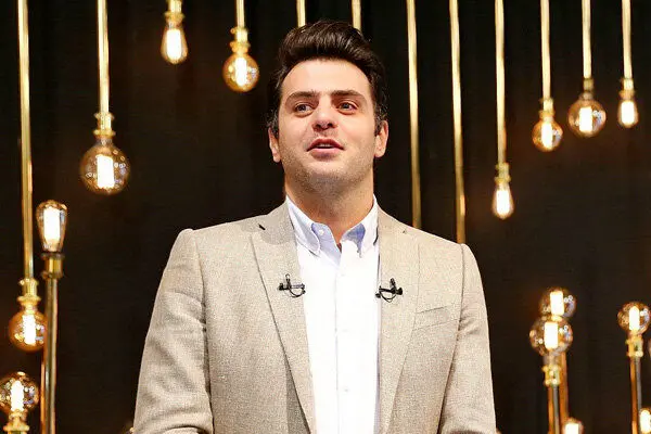 معرفی «چهره مردمی ۹۸» به تاخیر افتاد/ زمان ویژه‌ برنامه تحویل سال با اجرای علی ضیاء