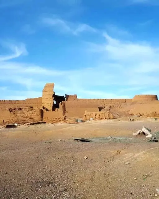 قلعه تاریخی کاشان را ناقص کردند