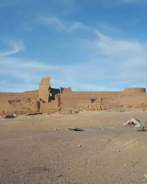 قلعه تاریخی کاشان را ناقص کردند