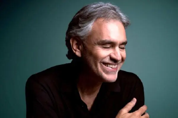 آندرآ بوچلی کنسرت آنلاین رایگان برگزار می‌کند