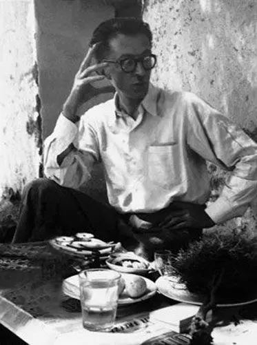 آیا صادق هدایت توده‌ای بود؟