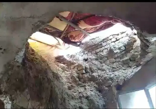 سقف نمازگاه شیخ‌هادی نجم‌آبادی فروریخت/جریان ادامه‌دار آسیب دیدن بناهای ارزشمند تاریخی به خاطر عدم رسیدگی