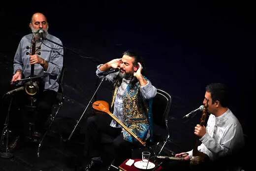پرواز همای در تالار وحدت کنسرت برگزار می‌کند