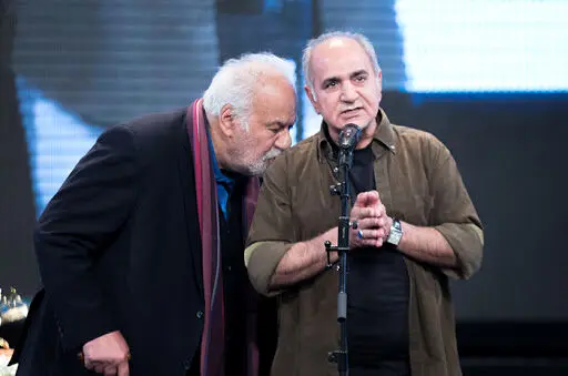 پرویز پرستویی به صداوسیما: گفتگوی [برنامه من و شما] با ناصر ملک‌مطیعی را پخش کنید، به هیچ جای جهان هم بر نمی‌خورد