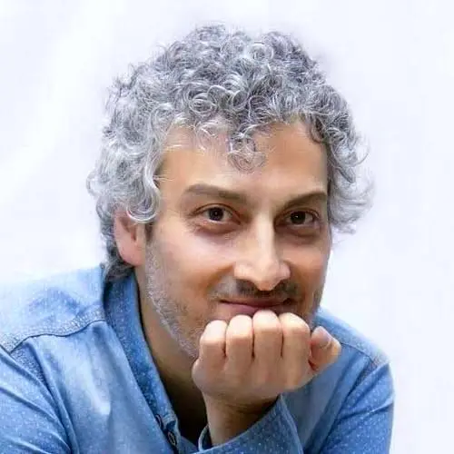 ببینید| انشای کنایه‌آمیز ارژنگ امیرفضلی درباره کرونا