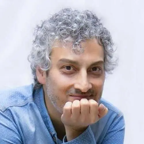 ببینید| انشای کنایه‌آمیز ارژنگ امیرفضلی درباره کرونا
