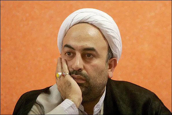 زائری جلوی دوربین از استاد شجریان یاد کرد