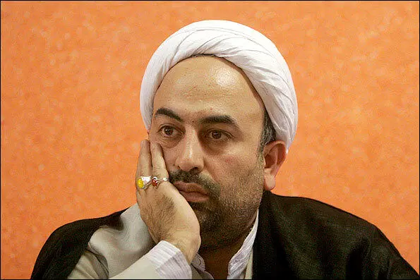 زائری جلوی دوربین از استاد شجریان یاد کرد