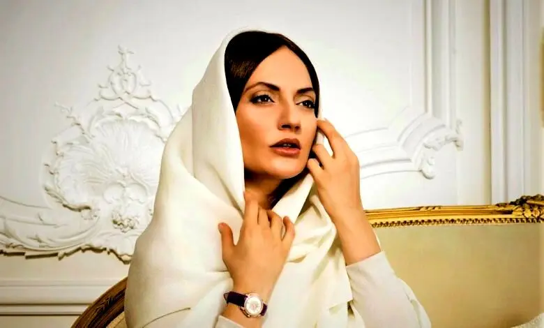 مهناز هم در ماجرای مهشید و ابی و چاوشی اعلام موضع کرد
