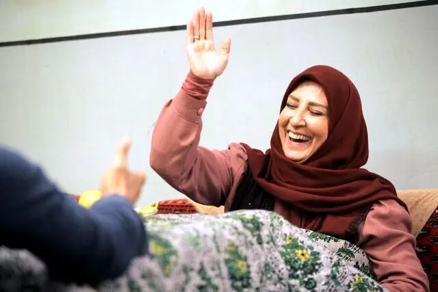 دهه ۶۰ نیست که مردم با تماشای «آئینه» کلاهشان را بیندازند هوا!