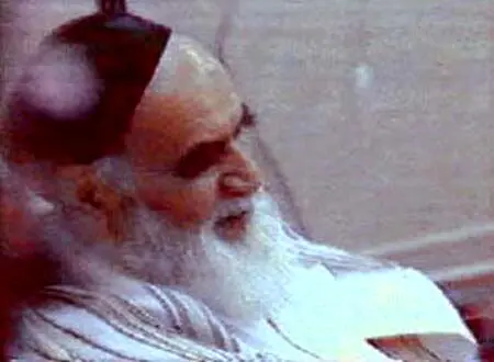 شوخی امام با دخترها؛ بگویید فاطی و فوتی/ رادیو عراق هرگز، رادیو بی بی سی مرتب
