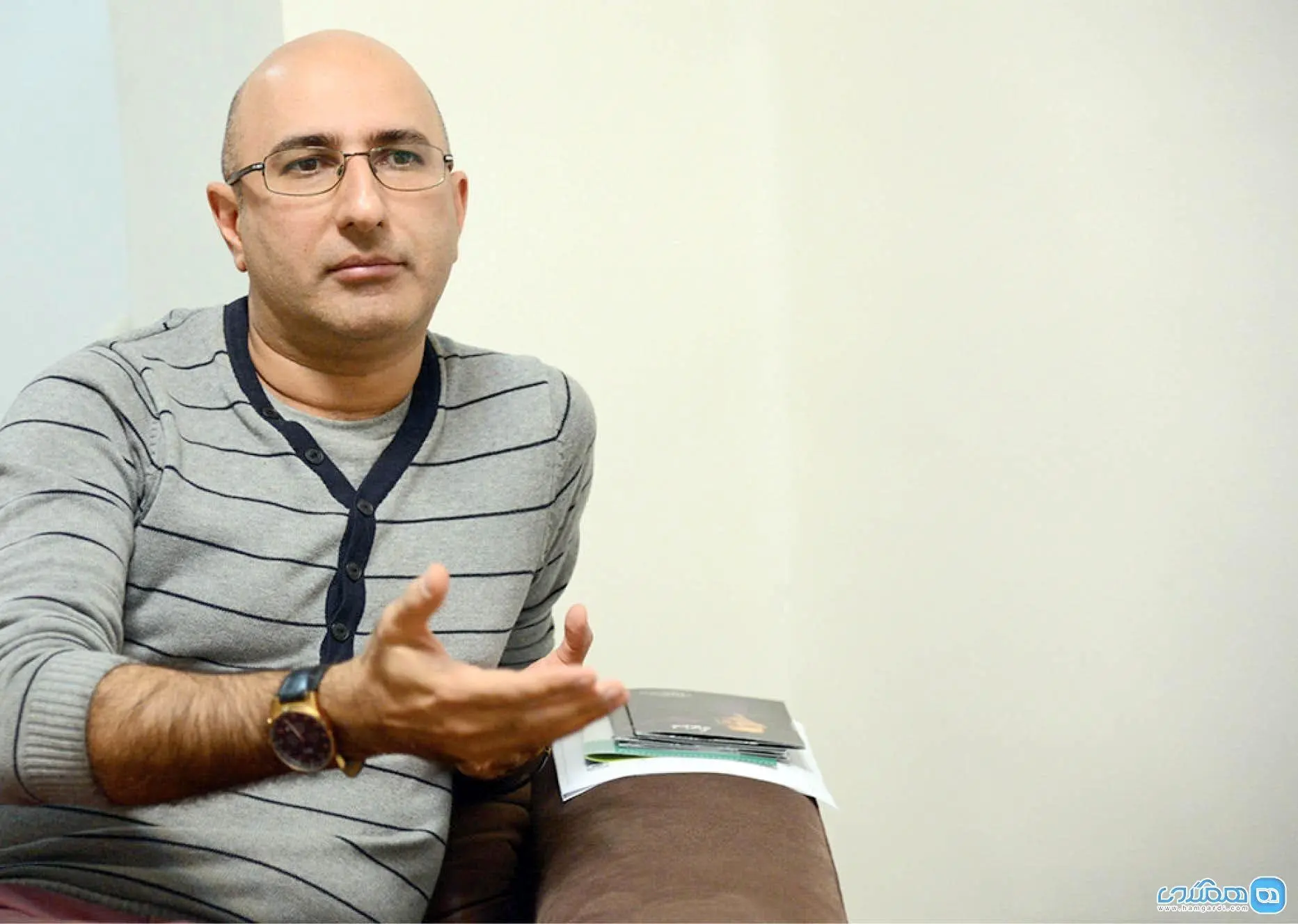 منصور ضابطیان: ایده‌آل ما این بود که مردم پای تلویزیون خوابشان ببرد/ فیلم