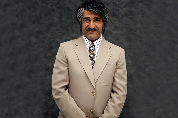 پژمان جمشیدی با چادر!/ فیلم