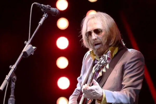 اعتراض خانواده خواننده فقید به ترامپ