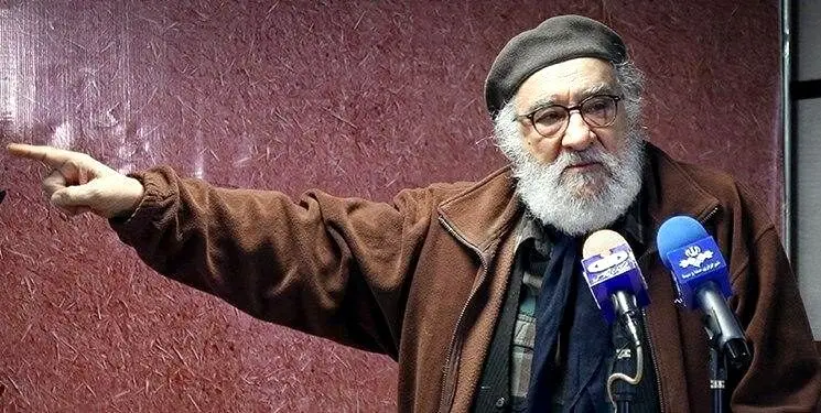 نظر داریوش ارجمند در مورد فوتبال و ورزش زورخانه‌ای