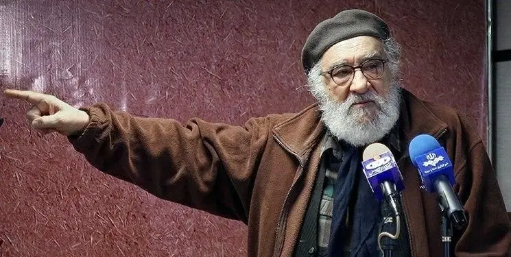 نظر داریوش ارجمند در مورد فوتبال و ورزش زورخانه‌ای